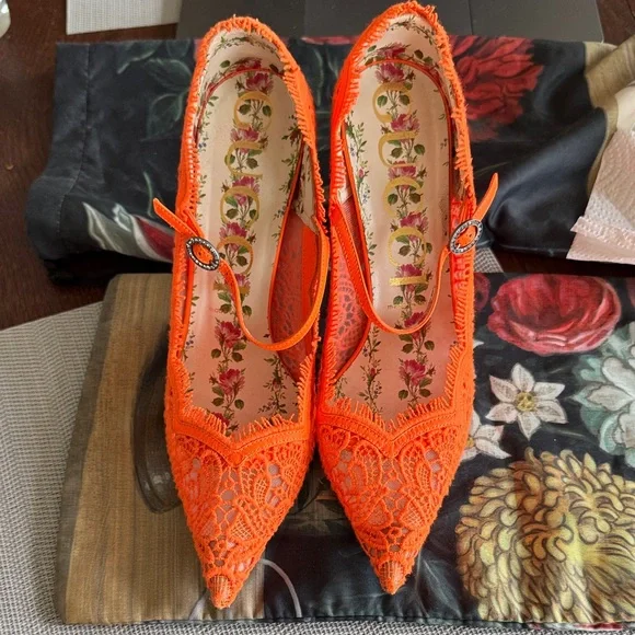 Gucci Elegant Orange Lace Mary Jane Heels Sz 40 - Picture 13 of 13